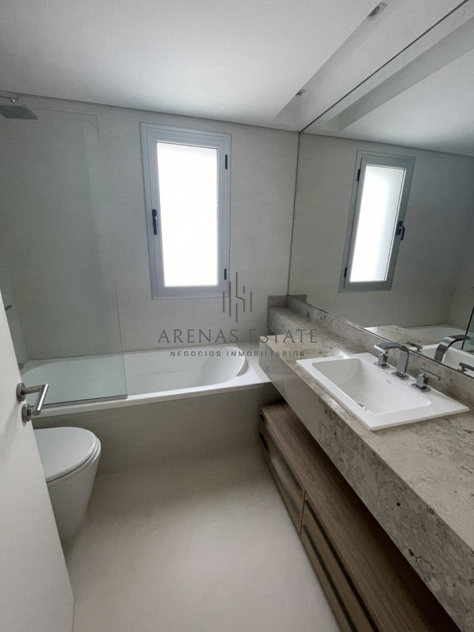 Apartamento ID.1122 - Excelente apartamento en venta en Punta del Este