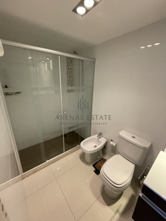 Apartamento ID.1623 -  Apartamento en venta con 3 dormitorios, Roosevelt , Punta del Este 