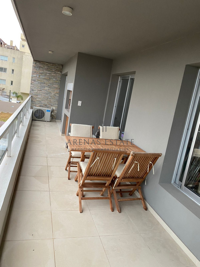 Apartamento ID.2279 - Apartamento en venta de 3 dormitorios en venta en Punta del Este