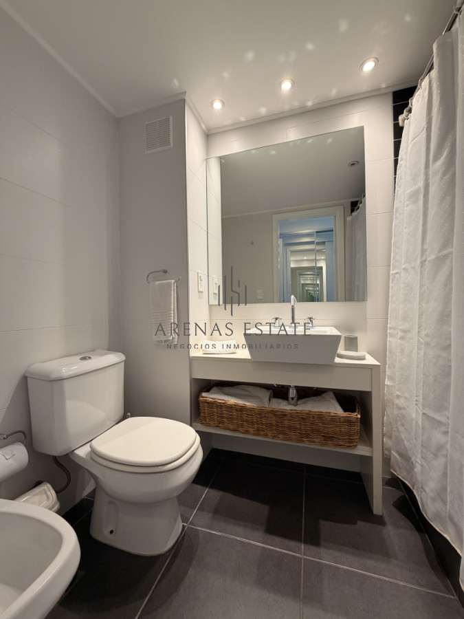 Apartamento ID.4306 - Apartamento de 2 dormitorios en venta en Punta del Este