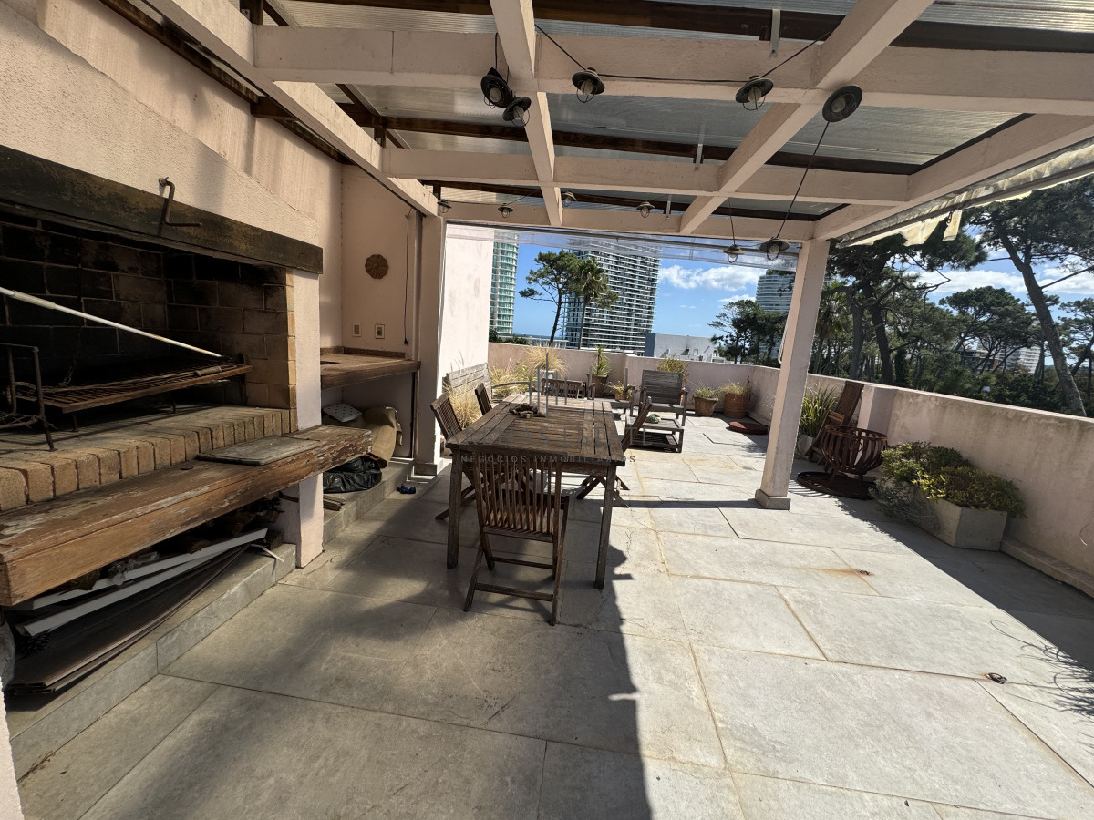 Apartamento ID.3607 - Penthouse  de 3 dormitorios en venta en Punta del Este, zona Mansa 