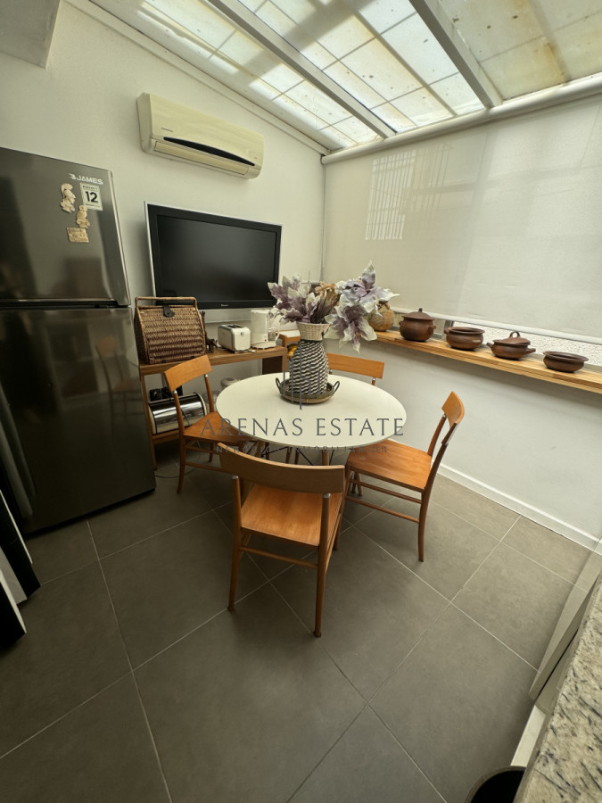 Apartamento ID.3452 - Apartamento de 3 dormitorios y servicio en venta  Punta del Este 