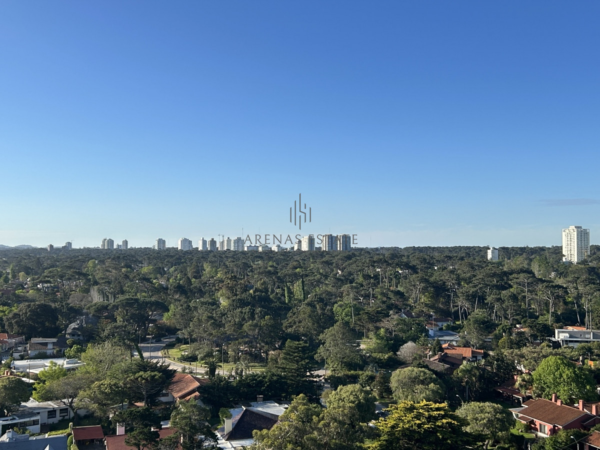 Apartamento ID.1949 - Apartamento de 3 dormitorios y servicio en Punta del este 