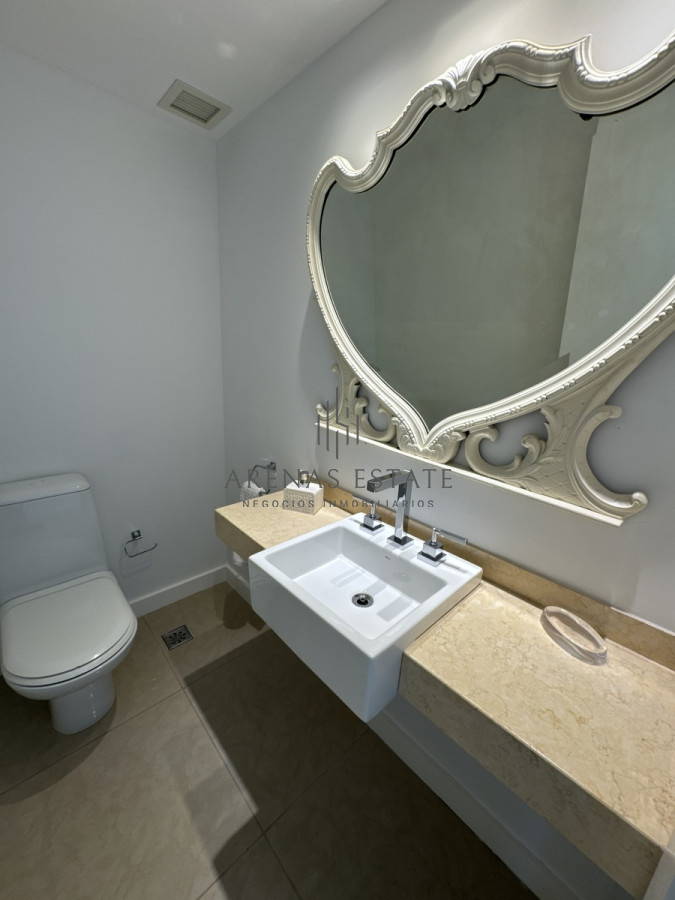 Apartamento ID.2989 - Apartamento de 3 dormitorios y dependencia de servicio en primera linea de la Mansa 
