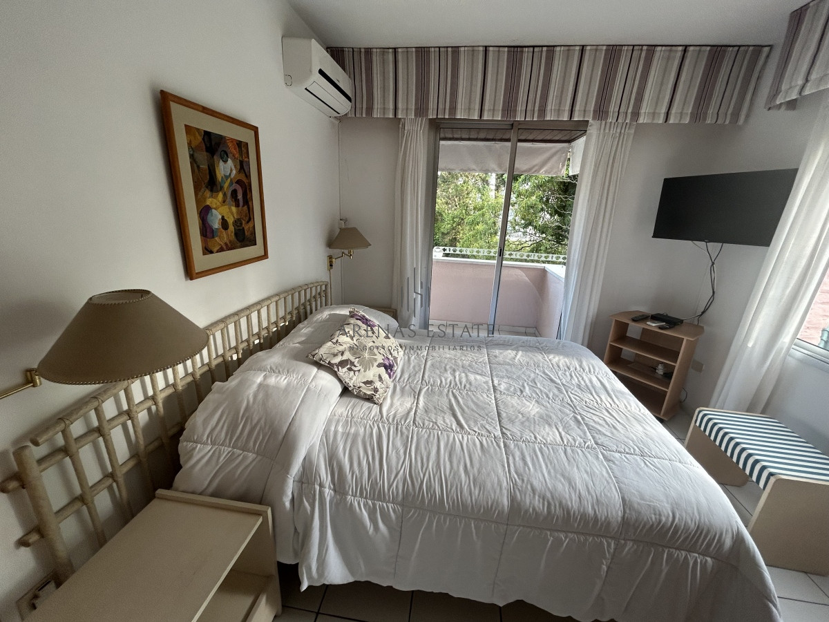 Apartamento ID.1902 - Apartamento de 3 dormitorios en venta en Punta del Este , zona Mansa