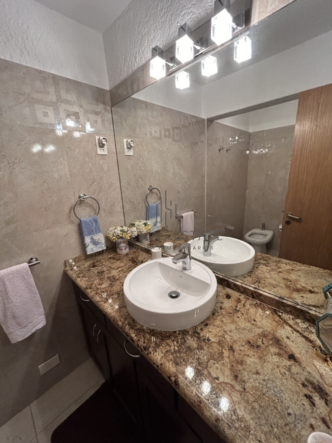 Apartamento ID.2615 - Apartamento en venta de dos dormitorios en Mansa, Punta del Este 