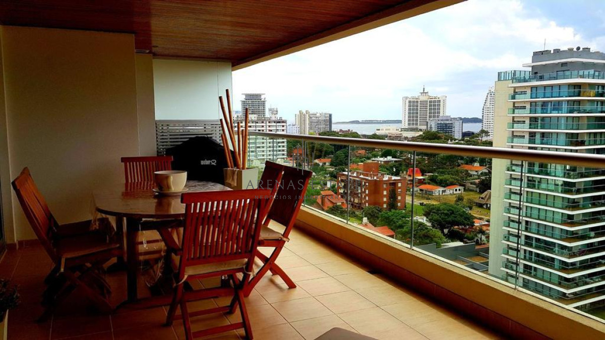 Apartamento ID.2113 - Apartamento de dos dormitorios e venta en Punta del Este 