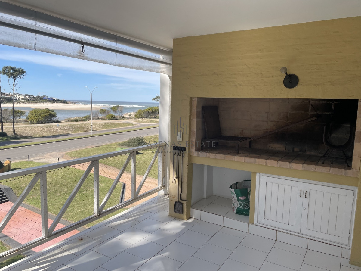 Apartamento ID.1612 - apartamento de dos dormitorios y servicio en zona Brava, Punta del Este