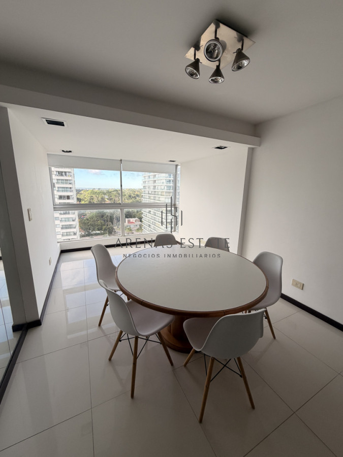 Apartamento ID.260 - Oportunidad en Roosevelt, apartamento de 3 dormitorios , reciclado 
