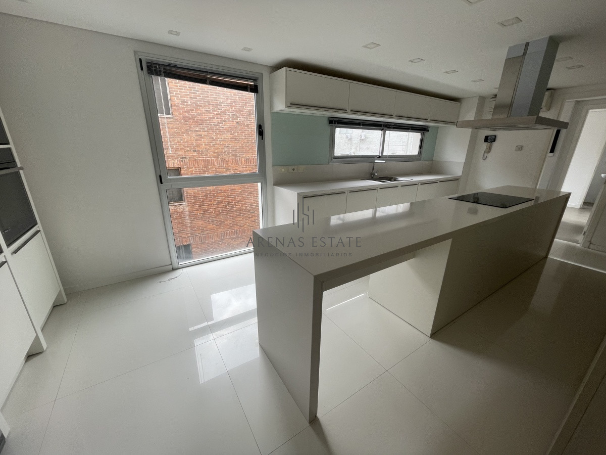 Apartamento ID.1122 - Excelente apartamento en venta en Punta del Este