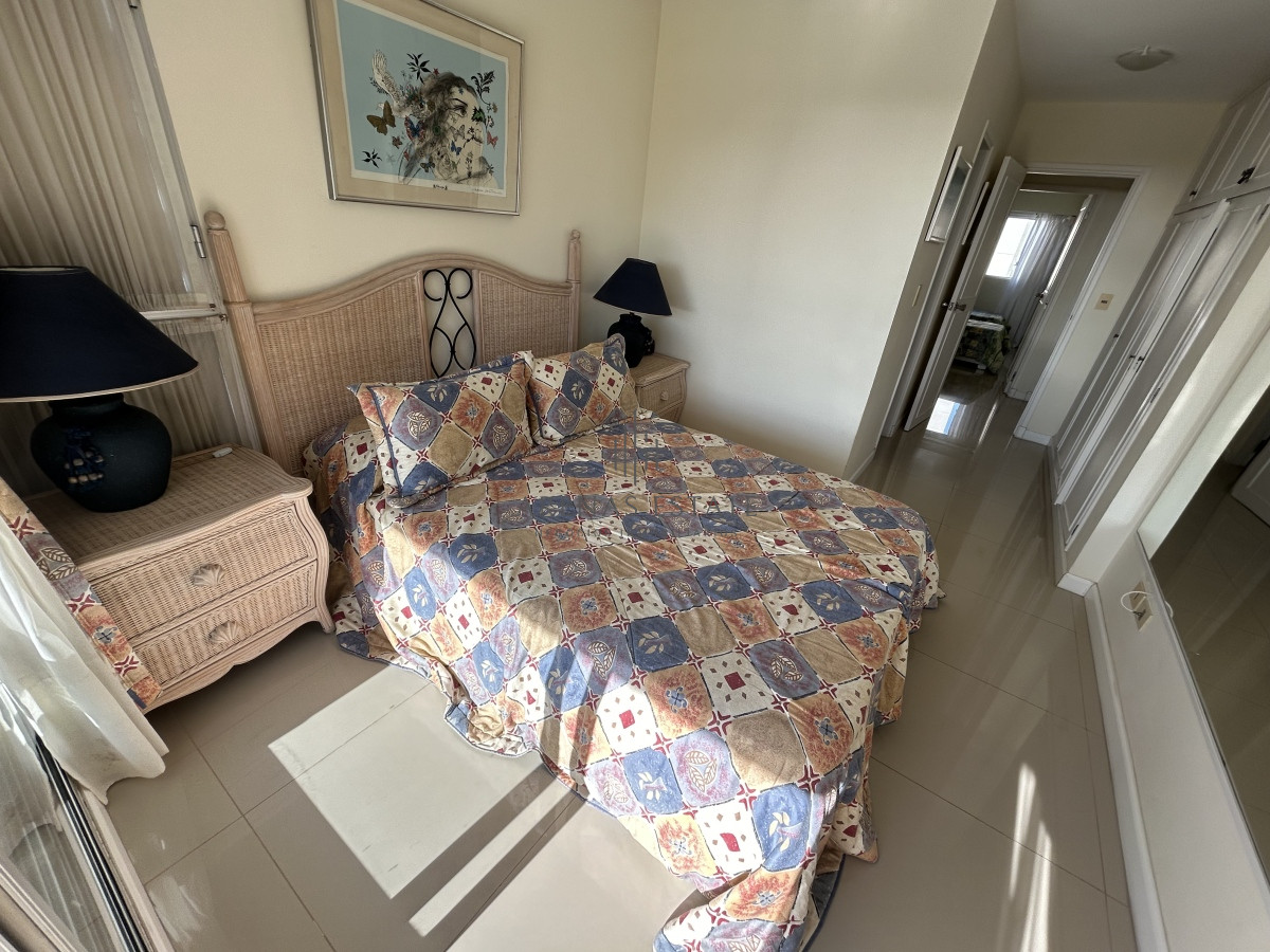 Apartamento ID.2343 - Apartamento en venta de 3 dormitorios en Aidy Grill , Punta del Este 