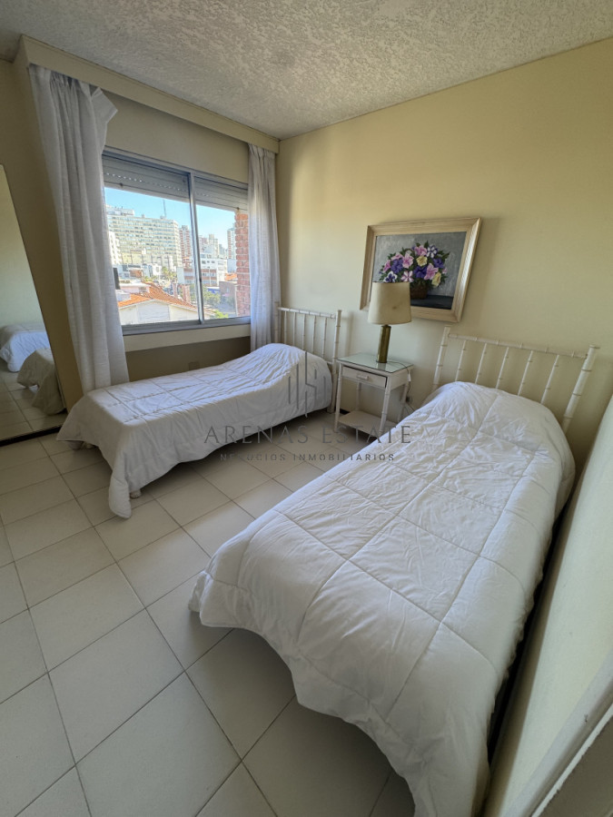 Apartamento ID.4122 - Apartamento en venta en primera linea de playa Brava Punta del Este 