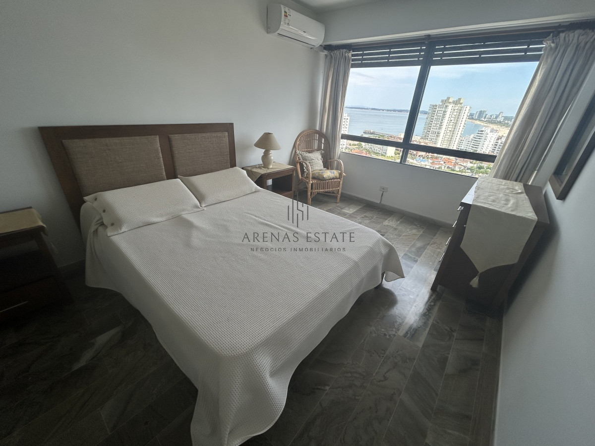 Apartamento ID.2232 - Apartamento de 3 dormitorios en venta en Punta del Este 