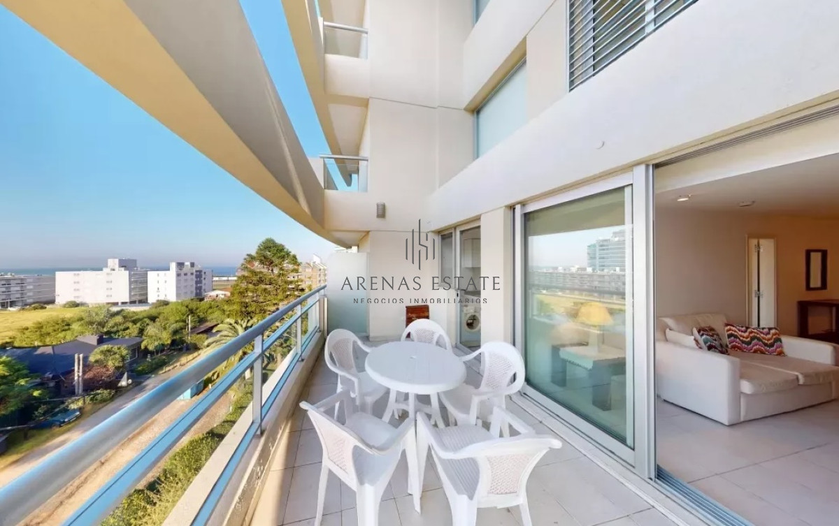 Apartamento ID.2311 - Apartamento en venta de dos dormitorios y medio , Punta del Este 