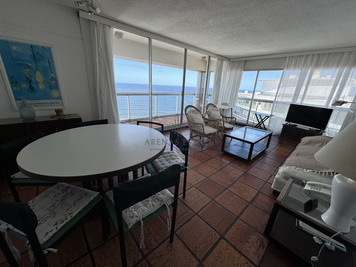 Apartamento ID.2941 - Apartamento de 2 dormitorios en venta en Punta del Este 