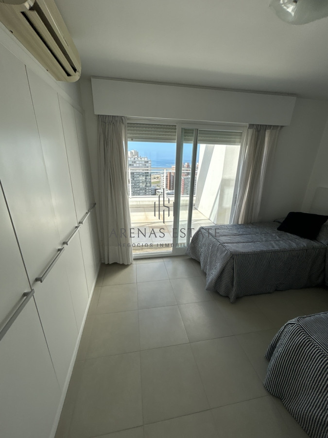 Apartamento ID.2285 - Aprtamento en venta de 3 dormitorios en suite en Punta del Este , Penthouse 