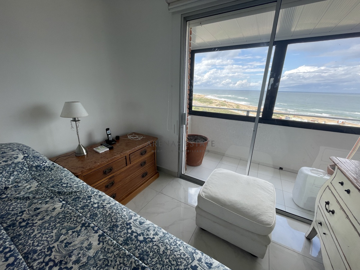 Apartamento ID.1065 - Penthouse en venta en Punta del Este