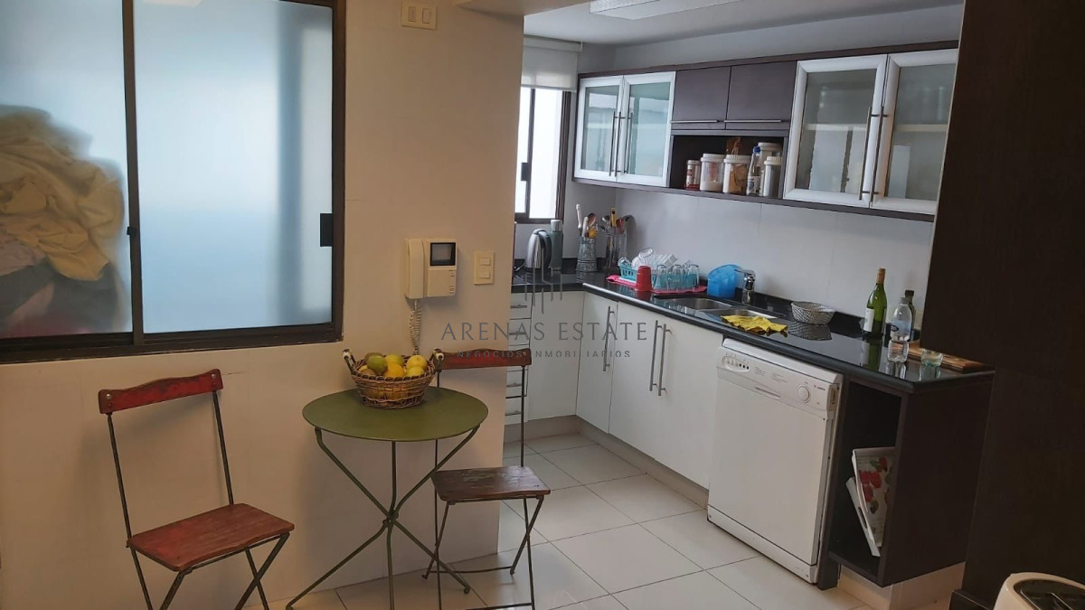 Apartamento ID.141 - Apartamento en venta zona puerto  Punta del este 