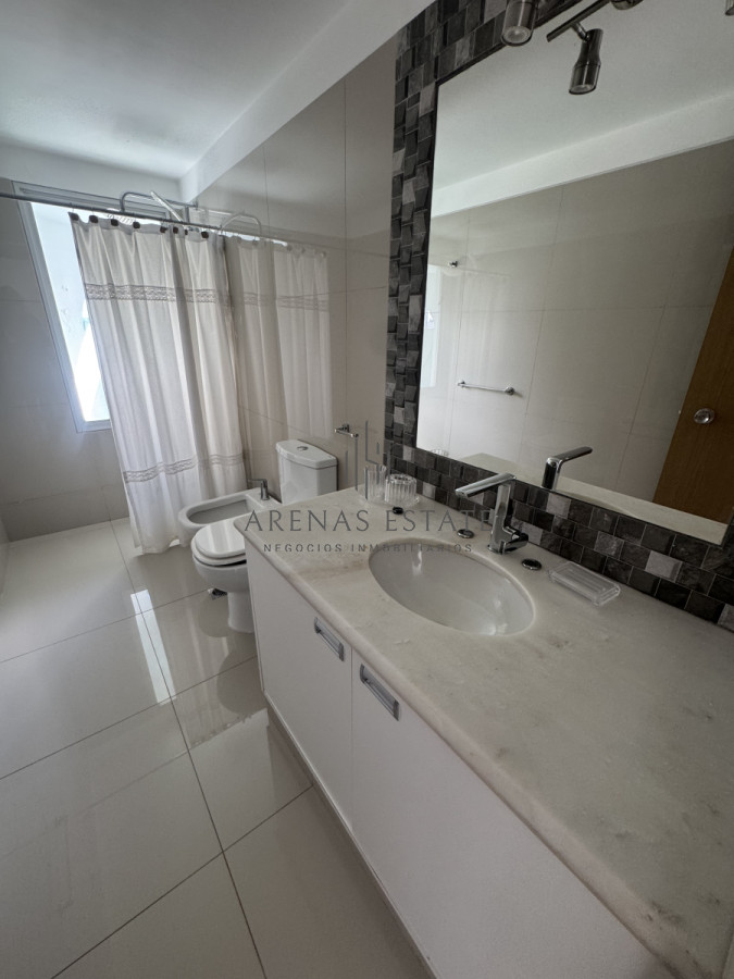 Apartamento ID.3843 - Apartamento en venta de dos dormitorios en primera linea de la Brava, Punta del Este