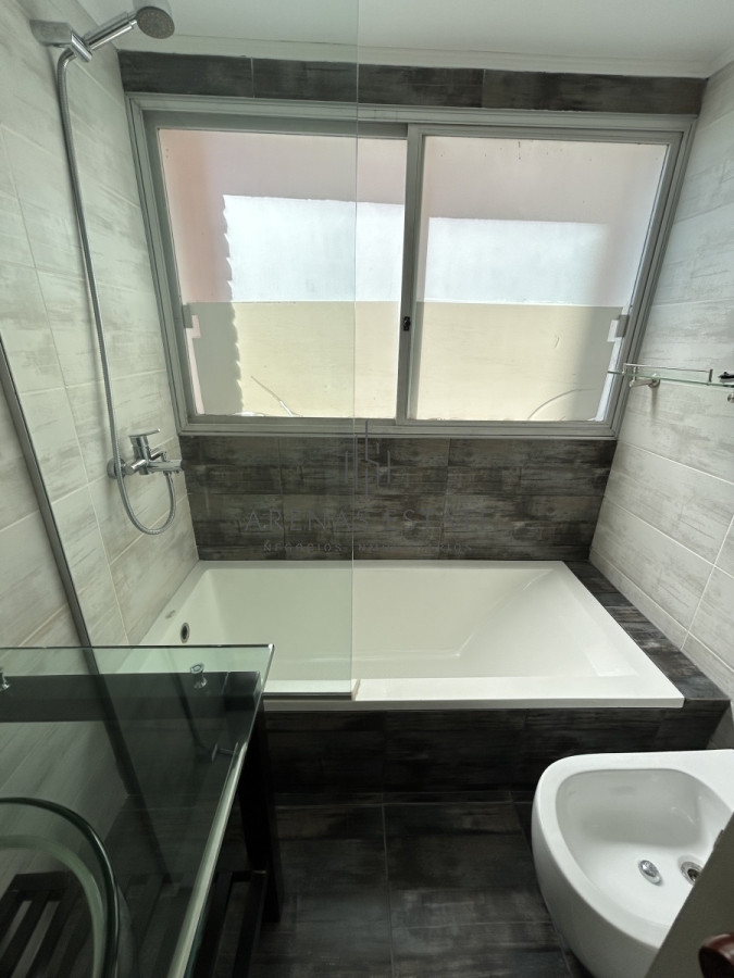 Apartamento ID.2119 - Apartamento de 3 dormitorios en venta en Punta del Este 