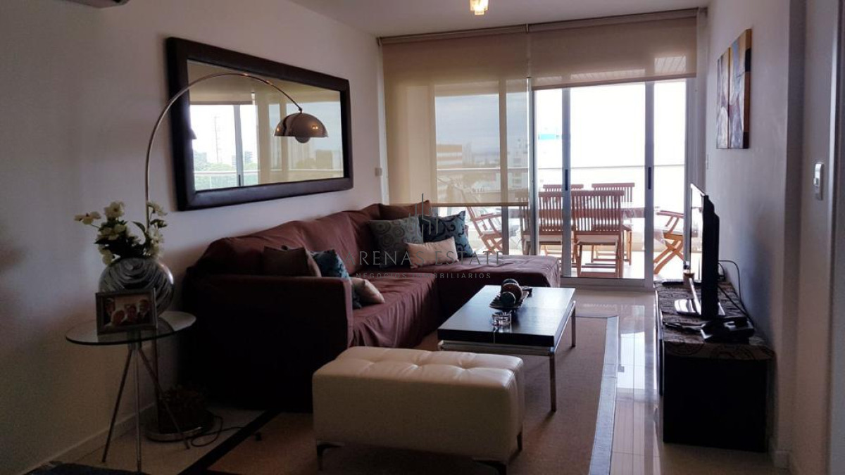 Apartamento ID.2113 - Apartamento de dos dormitorios e venta en Punta del Este 