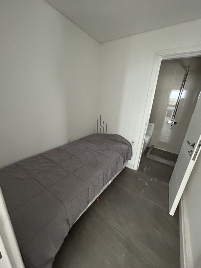 Apartamento ID.2123 - Penthouse en venta en Punta del Este , zona mansa , 3 Dormitorios más servicio 