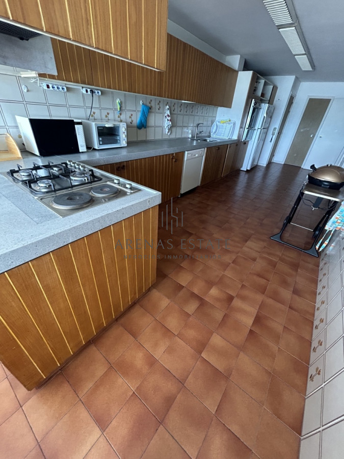 Apartamento ID.1730 - Apartamento en venta , 3 dormitorios , primera linea de la Bava 