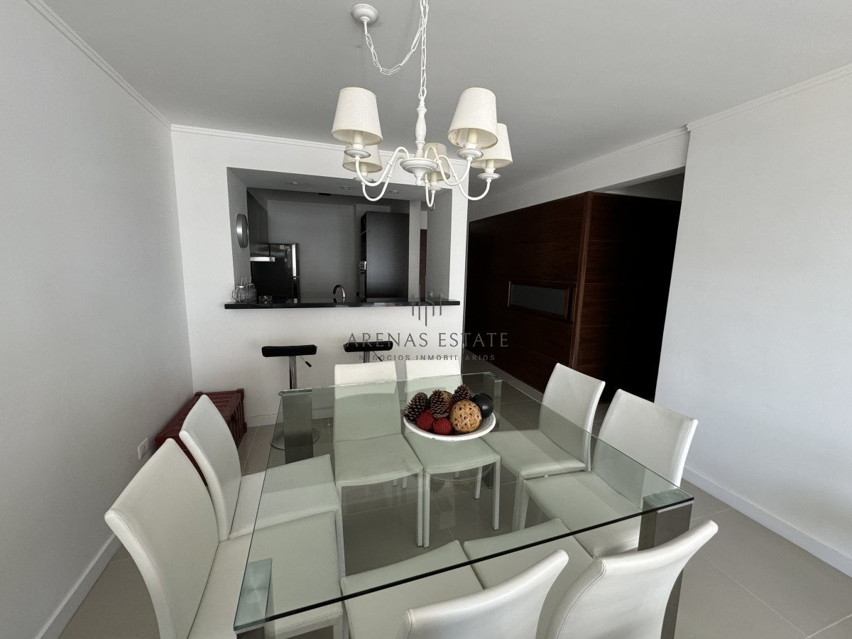 Apartamento ID.3052 - Apartamento d 3 dormitorios  en venta en Punta del Este 