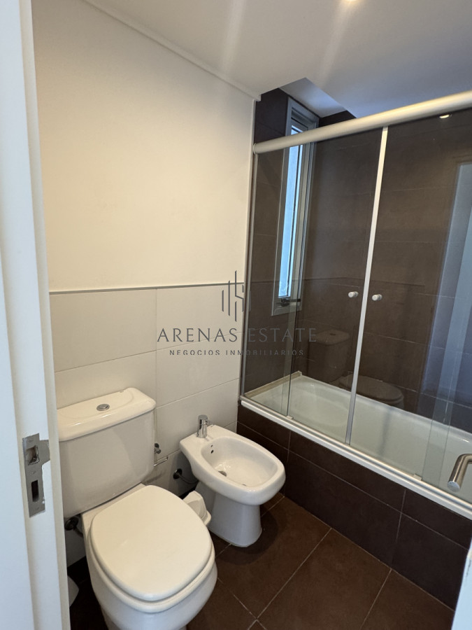 Apartamento ID.3700 - Apartamento de 3 dormitorios en venta en Punta del Este