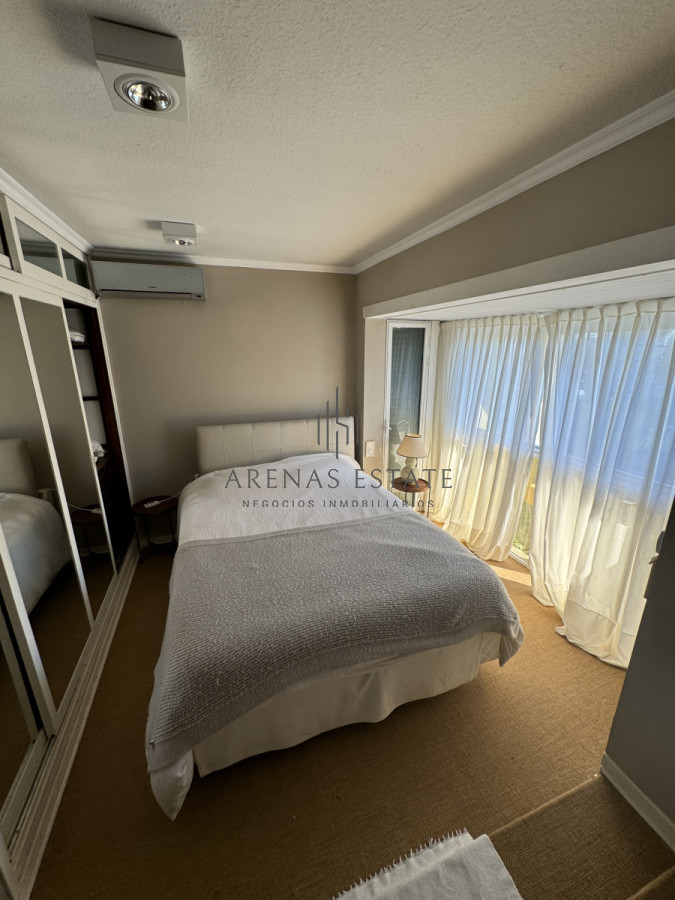 Apartamento ID.3226 - Apartamento en venta de 3 dormitorios en Punta del Este 