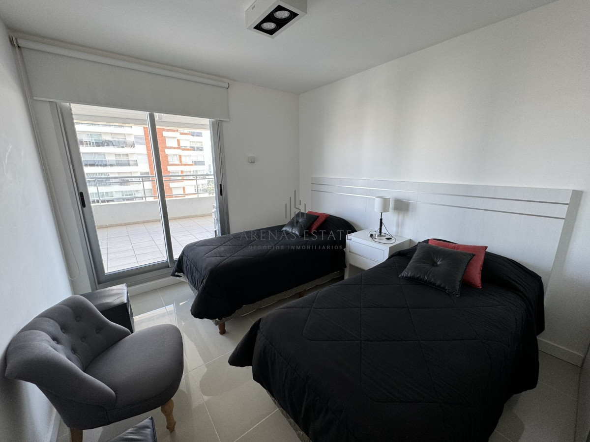 Apartamento ID.3052 - Apartamento d 3 dormitorios  en venta en Punta del Este 