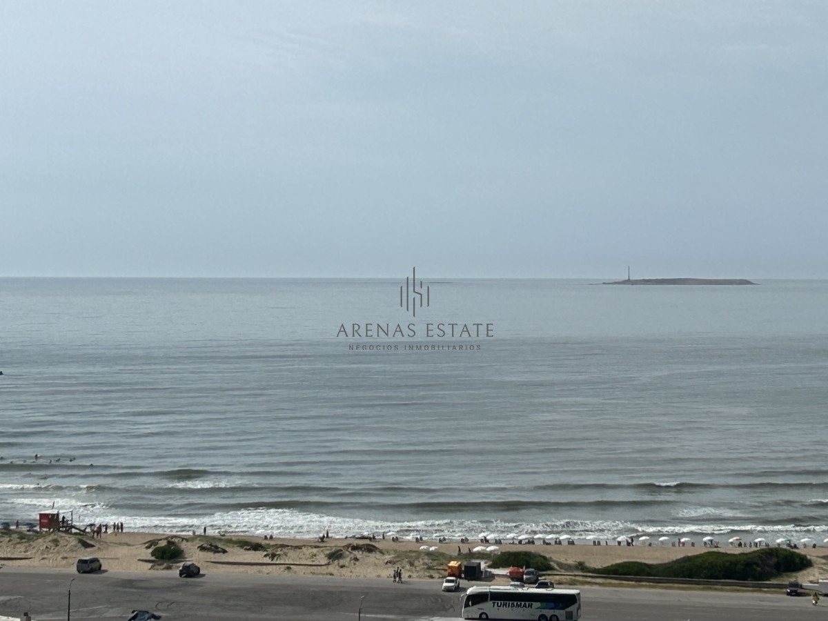 Apartamento ID.2237 - Apartamento de 3 dormitorios en venta en Punta del Este 