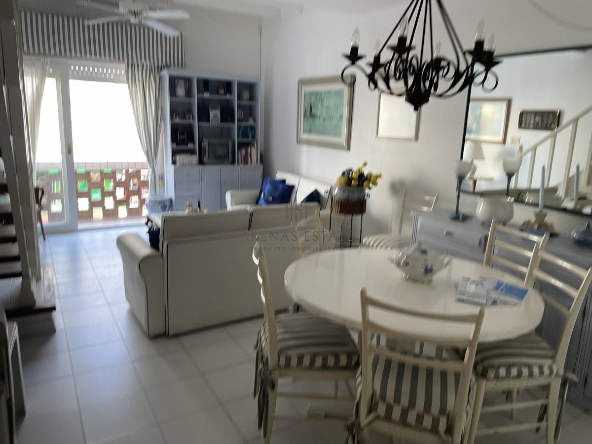 Apartamento ID.825 - Apartamento en venta en Punta del Este, 4 dormitorios 