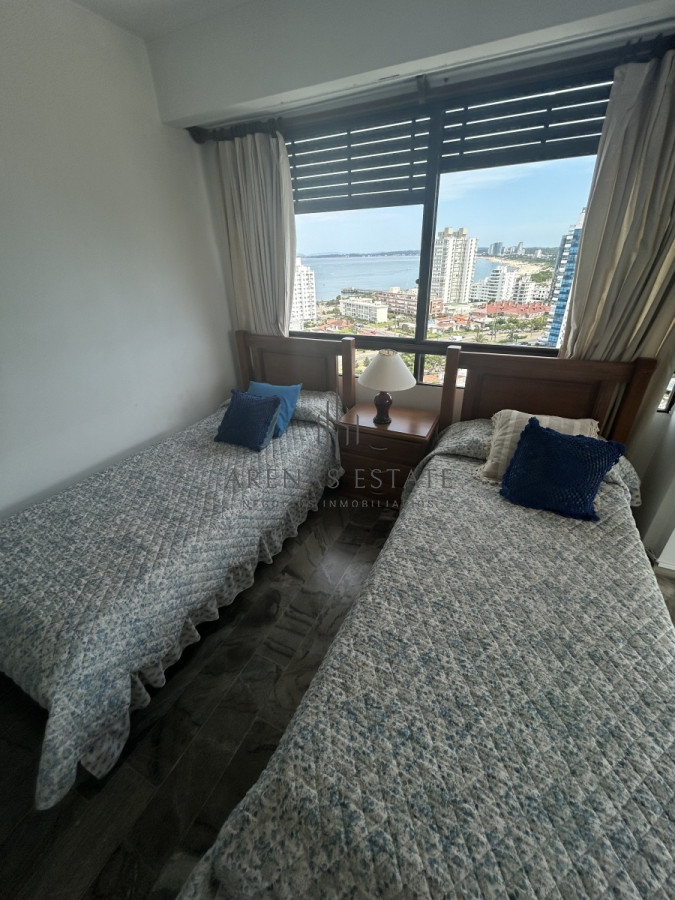 Apartamento ID.2232 - Apartamento de 3 dormitorios en venta en Punta del Este 