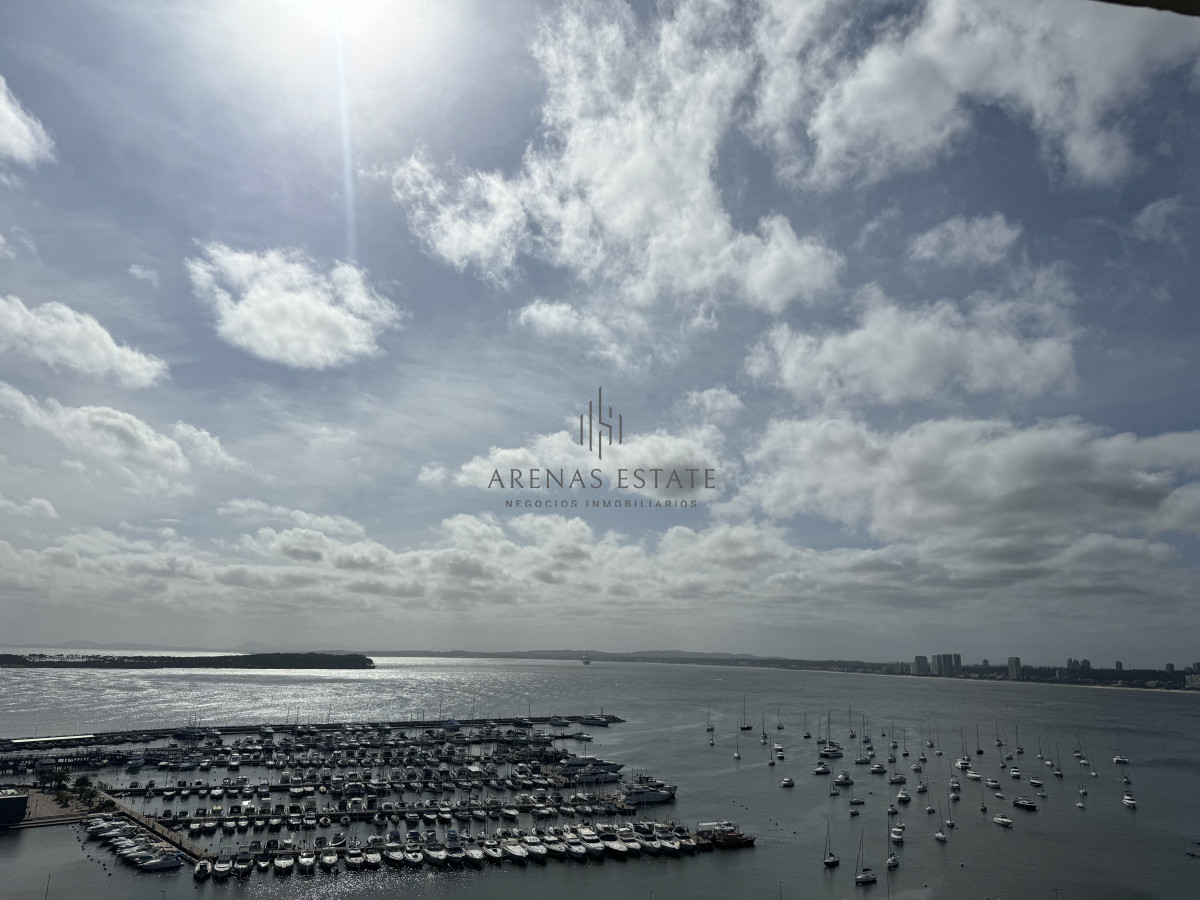 Apartamento ID.3560 - Apartamento de 3 dormitorios en venta en Punta del Este 