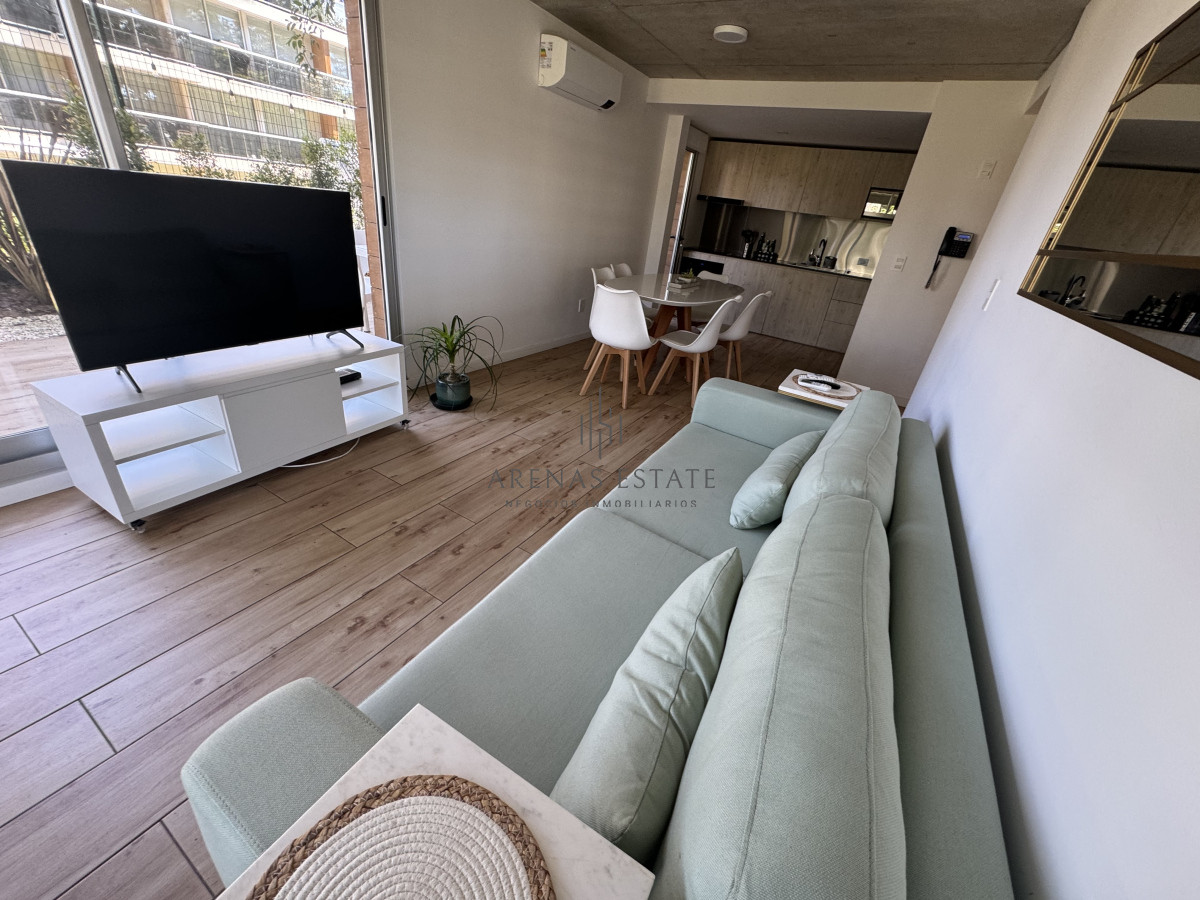 Apartamento ID.3296 - Excelente aparatmento en oportunidad en zona Mansa , Punta del Este 