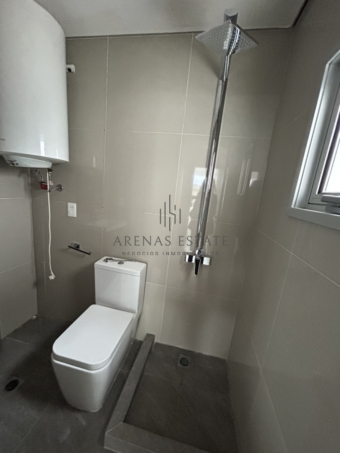 Apartamento ID.2123 - Penthouse en venta en Punta del Este , zona mansa , 3 Dormitorios más servicio 