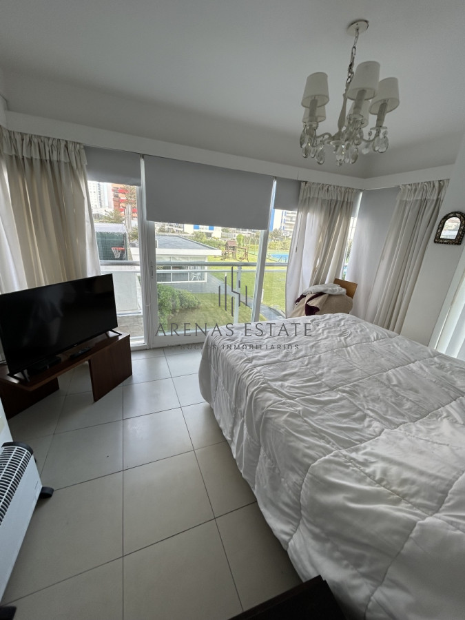 Apartamento ID.1956 - Apartamento de 3 dormitorios en venta Punta del Este