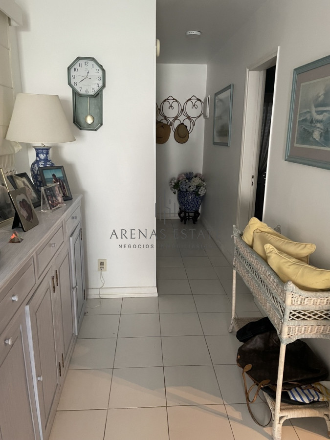 Apartamento ID.825 - Apartamento en venta en Punta del Este, 4 dormitorios 