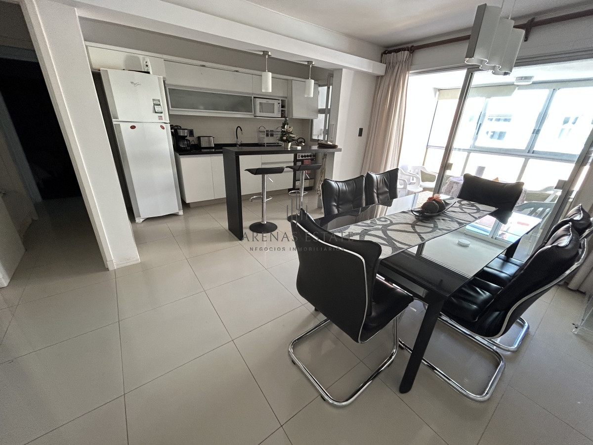 Apartamento ID.2117 - Apartamento de dos dormiorios en venta en Punta del Este 