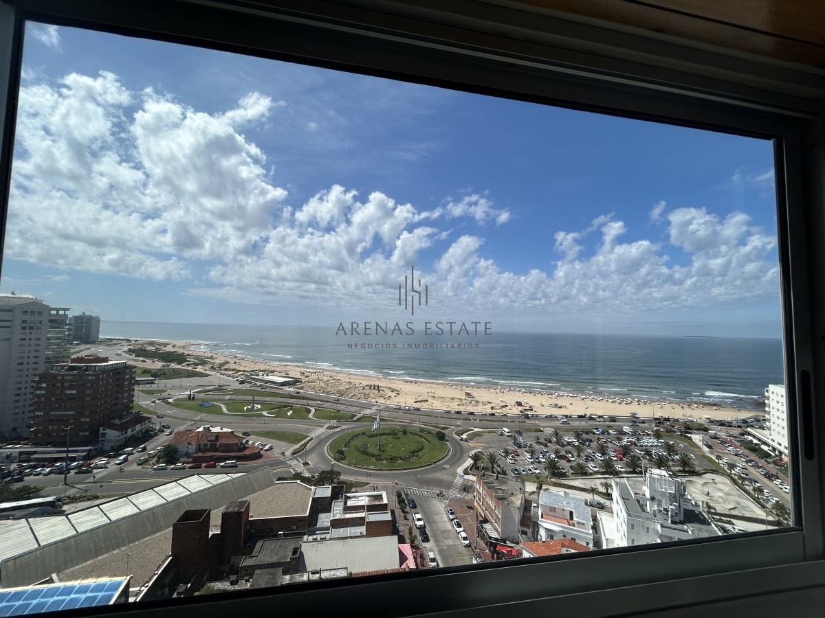 Apartamento ID.2342 - Apartamento de 3 dormitorios en Peninsula  Punta del Este