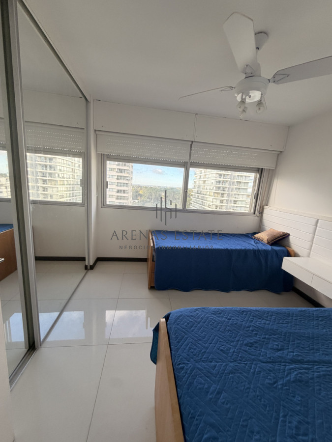 Apartamento ID.260 - Oportunidad en Roosevelt, apartamento de 3 dormitorios , reciclado 