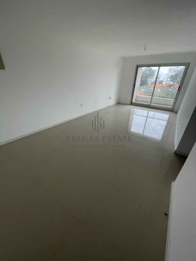 Apartamento ID.1491 - Apartamento a estrnar en venta Aidy Grill , Punta del Este