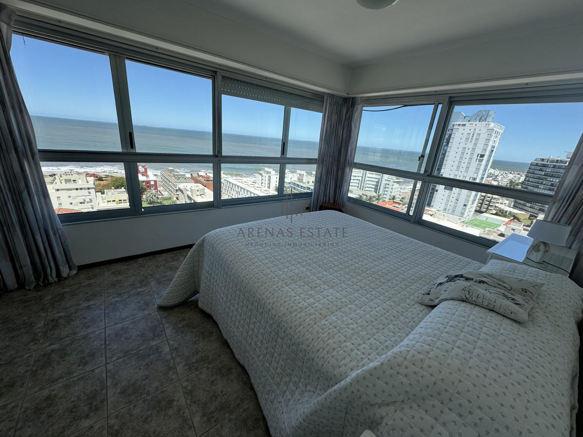 Apartamento ID.95 - Apartamento en venta de 3 dormitorios en Península 