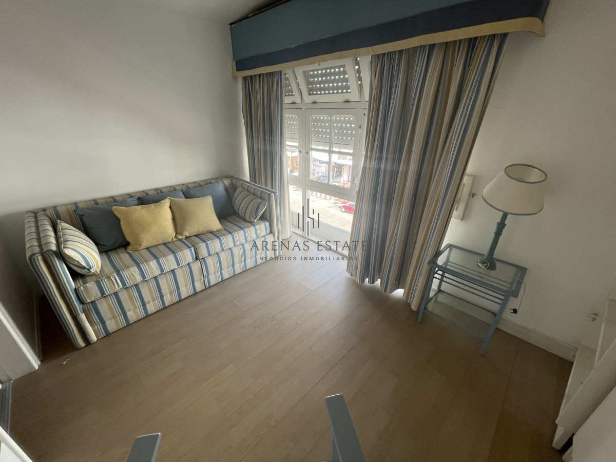 Apartamento ID.825 - Apartamento en venta en Punta del Este, 4 dormitorios 