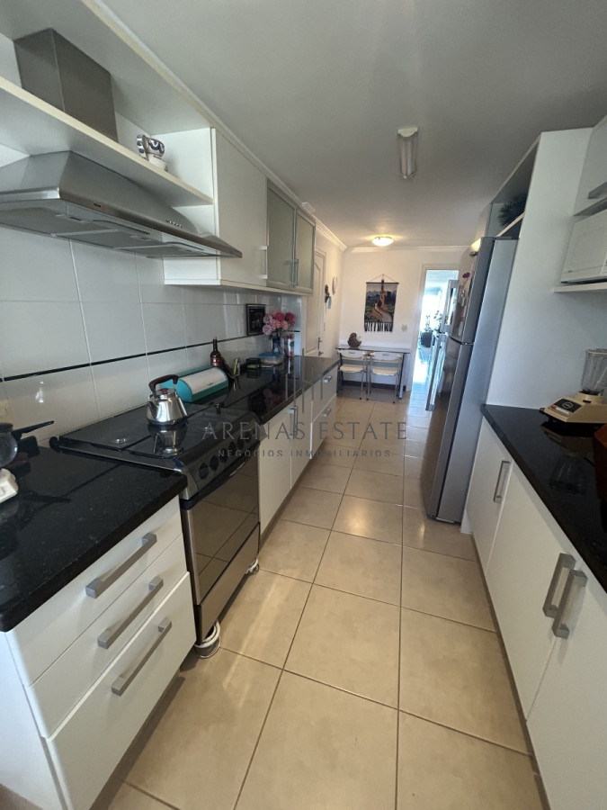 Apartamento ID.2029 - Excecpcional apartamento de 3 dormitorios en vena en Punta del Este , zona Brava 