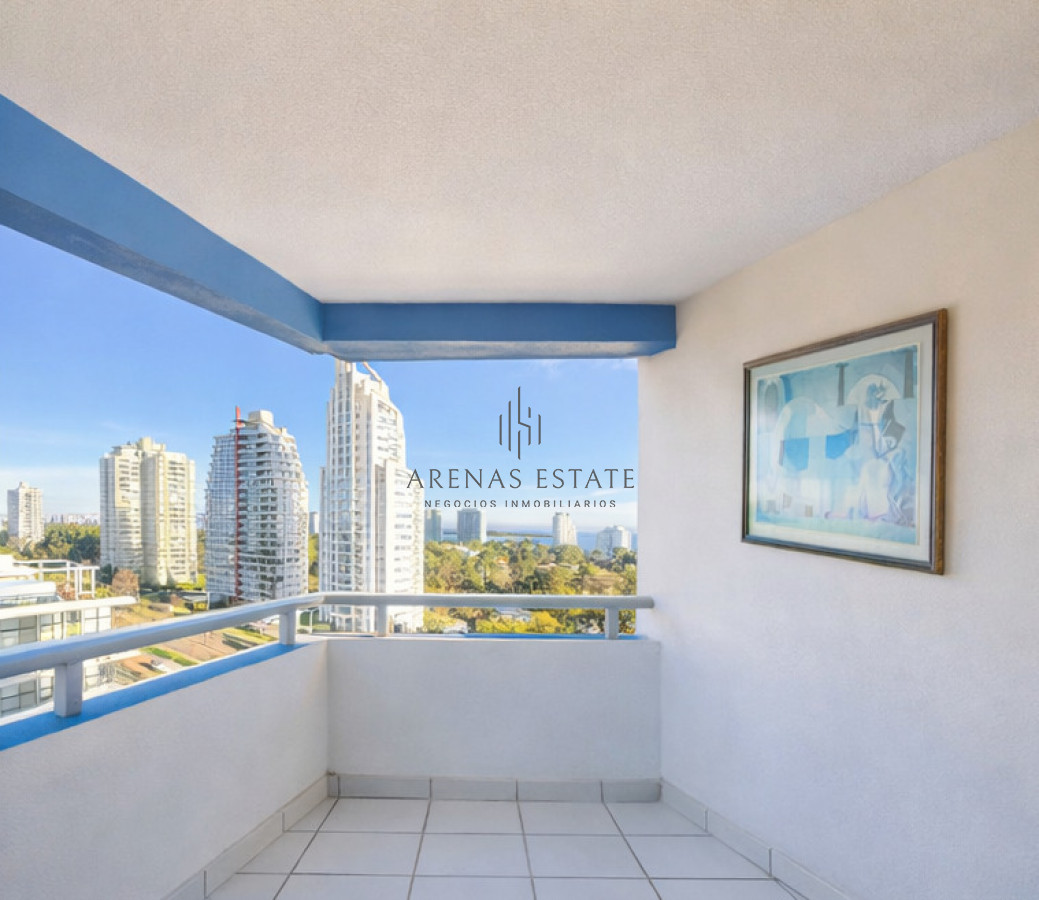 Apartamento ID.3837 - Apartamento de 3 dormitorios en venta en Punta del Este, Roosevelt 