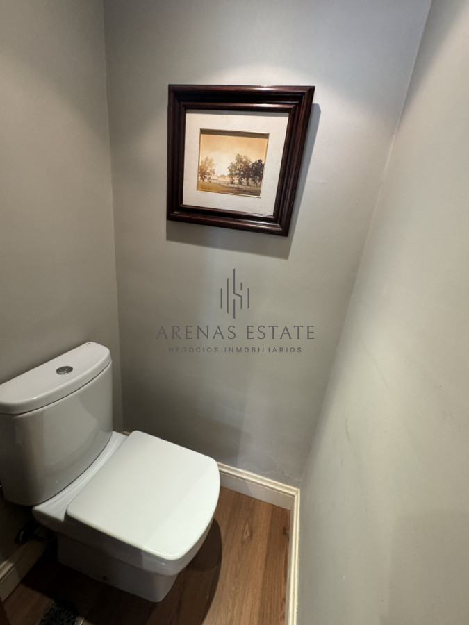 Apartamento ID.3452 - Apartamento de 3 dormitorios y servicio en venta  Punta del Este 