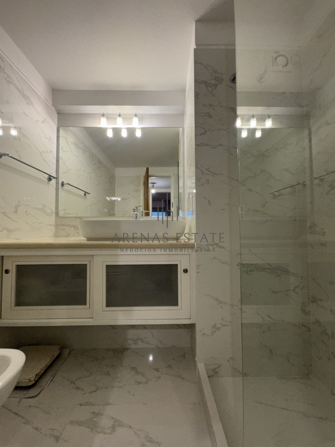 Apartamento ID.4032 - Apartamento de 2 dormitorios en venta en Punta del Este