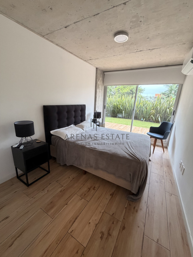 Apartamento ID.4450 - Apartamento en venta de dos dormitorios en zona Mansa , Punta del Este 